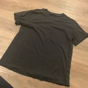 Lululemon T-shirt